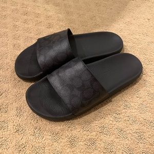 Women’s Coach Slides